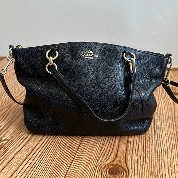 Coach Handbags - Coach Pebbled Leather Small Kelsey Satchel